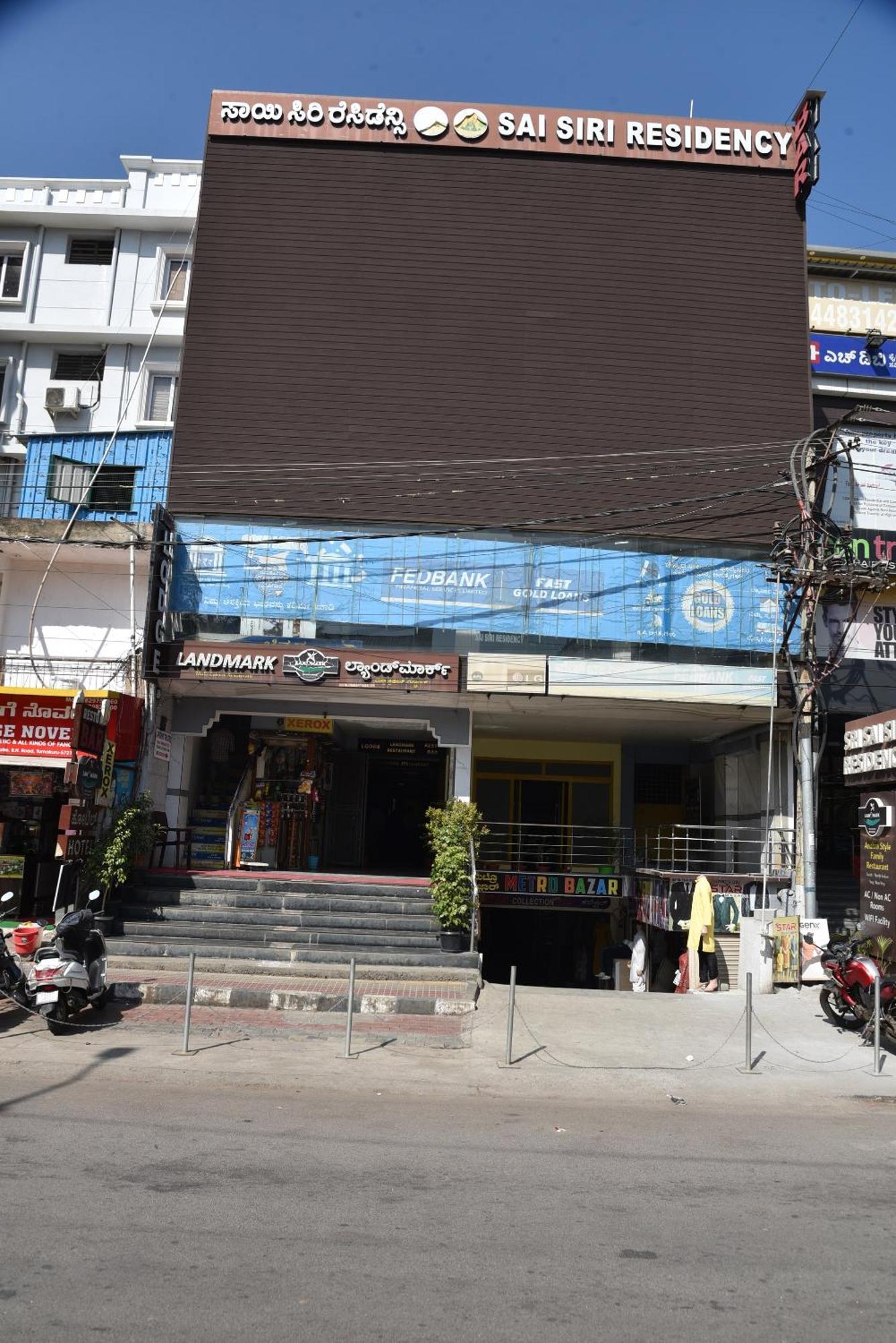 Hotel Sri Sai Residency à Tumkur Extérieur photo